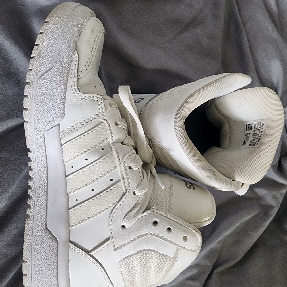 Adidas hightops - Picture 3 of 8